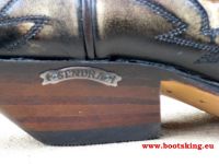 South Dakota schwarz wei / Python hellbraun
