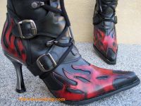 Leia schwarz / dunkelrot