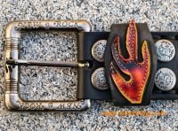 New Rock Grtel schwarz/rot mit Conchas