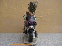 Skelett Prchen auf Motorrad