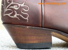 Rhode Island dunkelbraun mit hellen N�hten