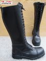 New Rock 19 Hole Boots Cassius black